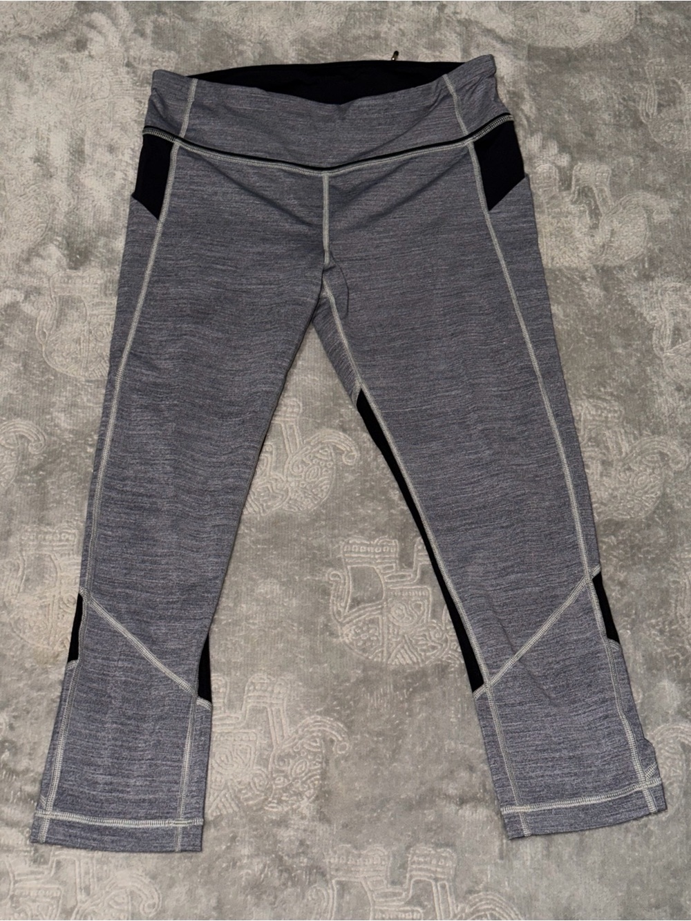 Women's Heather Gray Performance Capri Leggings